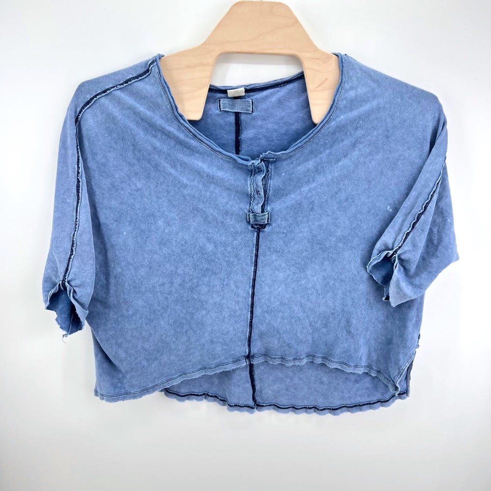 Free People Henley Crop Top Womens Medium We The Free Blue Boho Grunge Boxy Raw